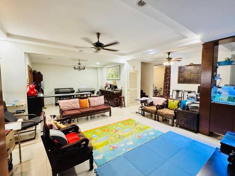 2-storey Terraced House for Sale in Kota Kemuning (Shah Alam) - Jia Hao Chan - Living Room - PropertyGuru.com.my
