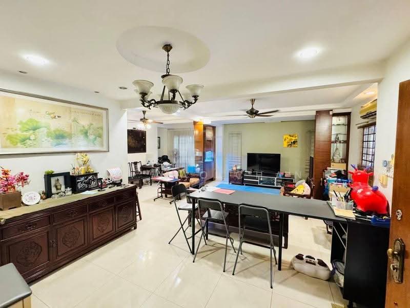 2-storey Terraced House for Sale in Kota Kemuning (Shah Alam) - Jia Hao Chan - Living Room - PropertyGuru.com.my
