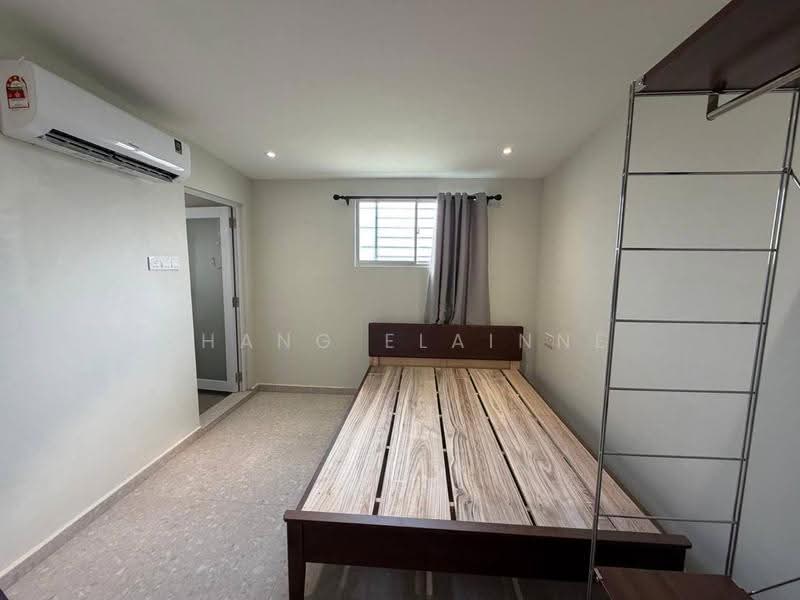 Semi-Detached House for Rent in Taman Stulang Laut (Johor Bahru) - Phang Elainne - Bedroom - PropertyGuru.com.my