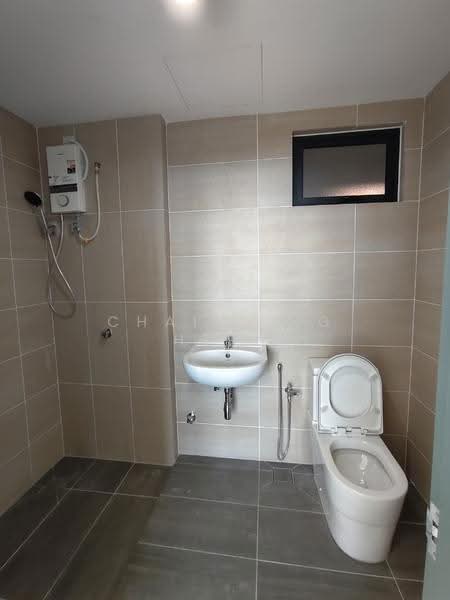 Kediaman Servis untuk Disewa di Parkland Residence - Chai Ming Hern - Bathroom - PropertyGuru.com.my
