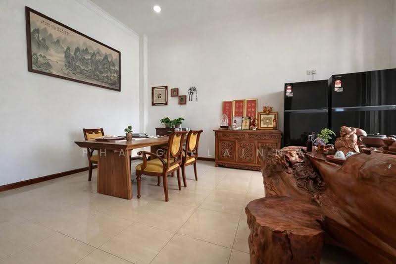 Bungalow House untuk Dijual di Taman Stulang Laut (Johor Bahru) - Phang Elainne - PropertyGuru.com.my