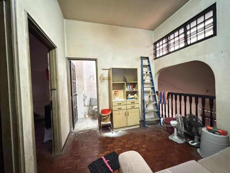 Rumah Teres 1.5-Tingkat untuk Dijual di Taman Daya (Johor Bahru) - Jameson Choo - Living Room - PropertyGuru.com.my