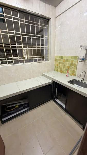 Apartment for Rent at Bayu Puteri 2 - Hong Charng Lee - Kitchen - PropertyGuru.com.my