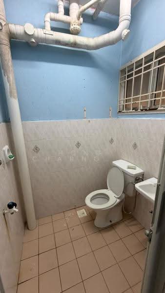 Apartment for Rent at Bayu Puteri 2 - Hong Charng Lee - Bathroom - PropertyGuru.com.my