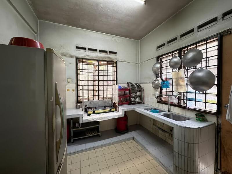 Rumah Berkembar untuk Dijual di Taman Delima (Tebrau) - Jameson Choo - Kitchen - PropertyGuru.com.my