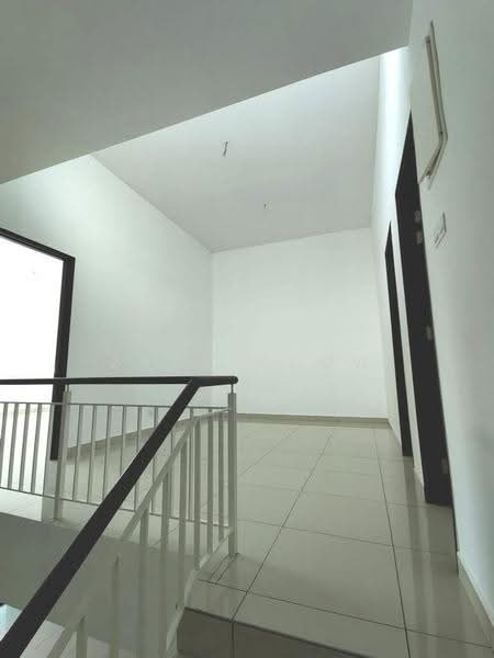 2-storey Terraced House for Sale in Bandar Cemerlang (Ulu Tiram) - Zack Chow - Corridor - PropertyGuru.com.my