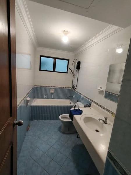 Condominium for Rent at Cyber Heights Villa - HL Lau - Bathroom - PropertyGuru.com.my