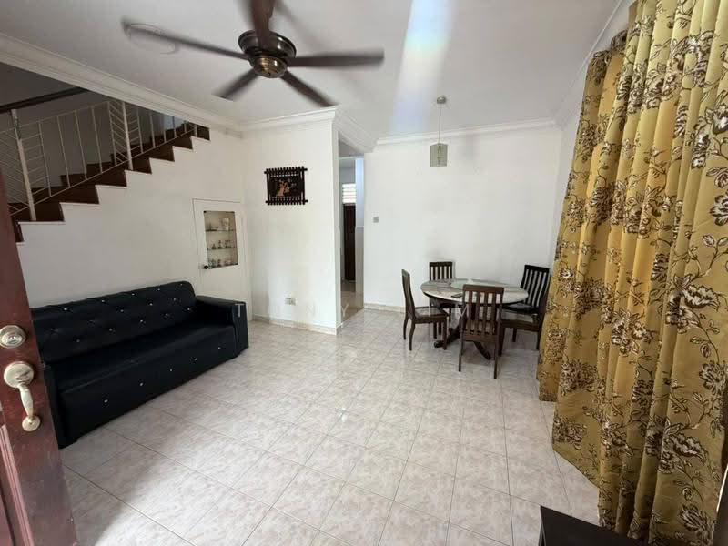 2-storey Terraced House for Rent in Mutiara Rini (Skudai) - Tony Lim - Living Room - PropertyGuru.com.my