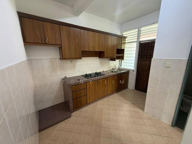 2-storey Terraced House for Rent in Mutiara Rini (Skudai) - Tony Lim - Kitchen - PropertyGuru.com.my