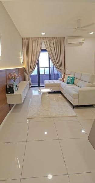 Kediaman Servis untuk Disewa di Residensi Estetik 8 (Est8) - Khew Zi Xian - Living Room - PropertyGuru.com.my