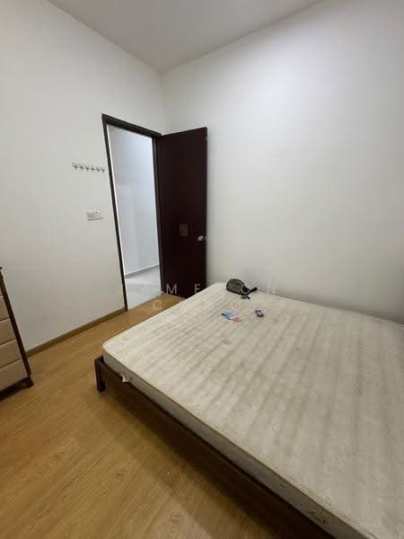 Condominium for Rent at Amberside @ Country Garden Danga Bay - Jameson Choo - Bedroom - PropertyGuru.com.my
