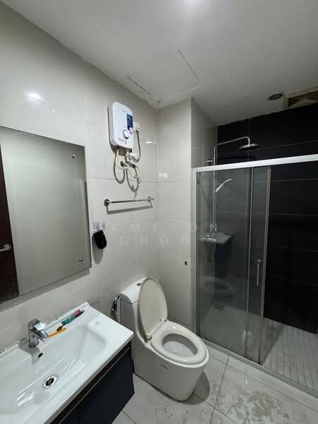 Condominium for Rent at Amberside @ Country Garden Danga Bay - Jameson Choo - Bathroom - PropertyGuru.com.my