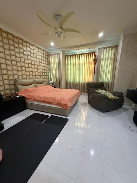 Rumah Teres 2-Tingkat untuk Dijual di Taman Seri Orkid (Skudai) - Vincent Gian - Bedroom - PropertyGuru.com.my