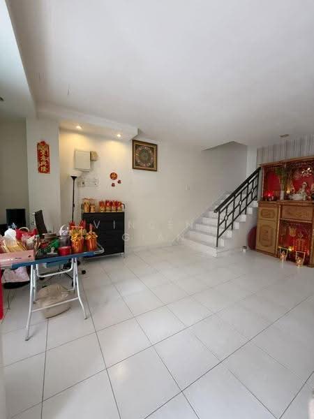 Rumah Teres 2-Tingkat untuk Dijual di Taman Seri Orkid (Skudai) - Vincent Gian - Living Room - PropertyGuru.com.my