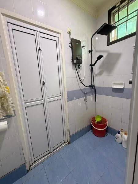 Rumah Teres 2-Tingkat untuk Dijual di Taman Seri Orkid (Skudai) - Vincent Gian - Bathroom - PropertyGuru.com.my
