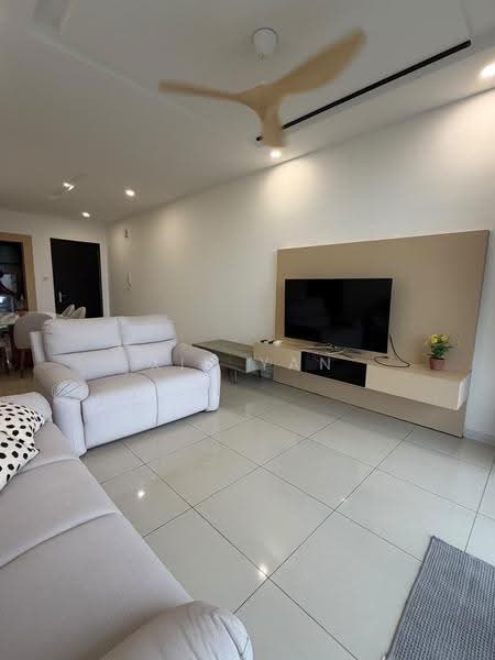 Kondominium untuk Disewa di The WaterEdge (Pinggiran Air) - Xiu Yan - Living Room - PropertyGuru.com.my