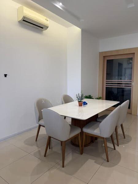 Kondominium untuk Disewa di The WaterEdge (Pinggiran Air) - Xiu Yan - Dining Room - PropertyGuru.com.my