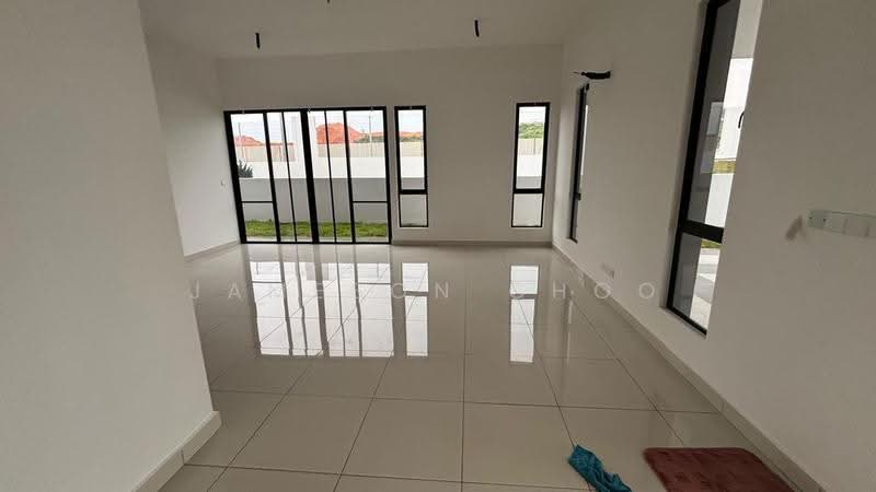 Rumah Kluster untuk Disewa di Taman Desa Tebrau (Tebrau) - Jameson Choo - Living Room - PropertyGuru.com.my