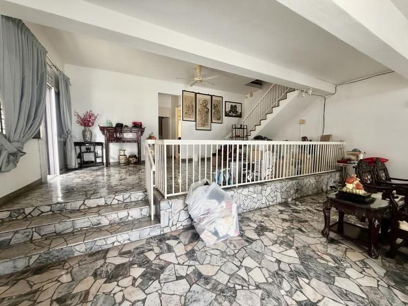 Rumah Berkembar untuk Dijual di Pulau Tikus (Penang) - Steven Chee - Living Room - PropertyGuru.com.my