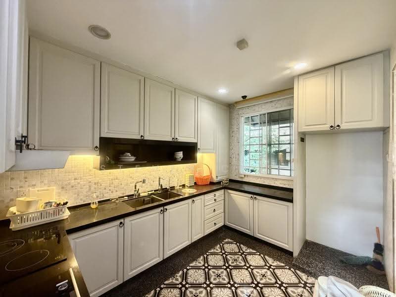 Rumah Berkembar untuk Dijual di Pulau Tikus (Penang) - Steven Chee - Kitchen - PropertyGuru.com.my
