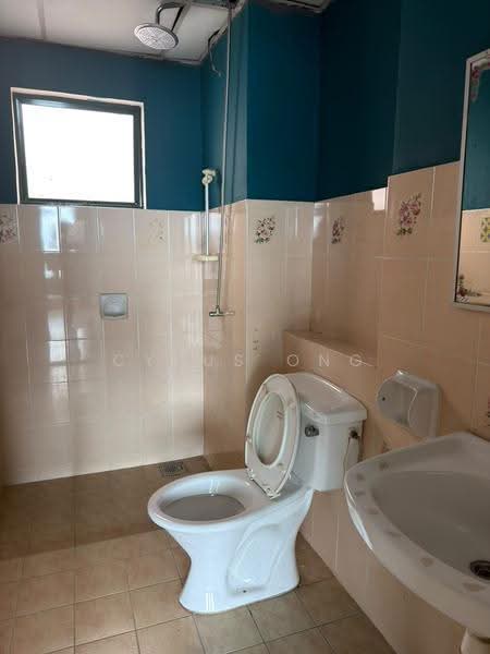 Kondominium untuk Dijual di Changkat View - Cyrus Ong - Bathroom - PropertyGuru.com.my