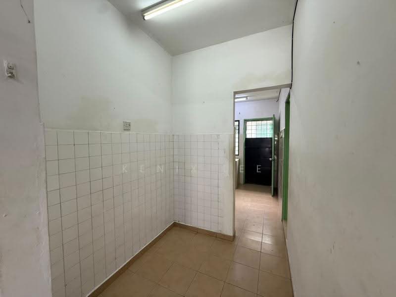 2-storey Terraced House for Rent in Pjs 10 (Sunway) - Kenix Lee - Corridor - PropertyGuru.com.my