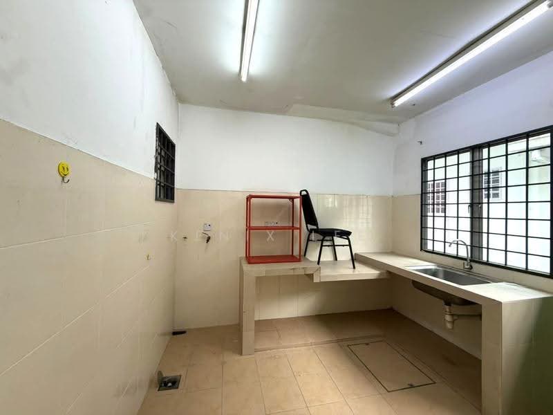 2-storey Terraced House for Rent in Pjs 10 (Sunway) - Kenix Lee - Kitchen - PropertyGuru.com.my