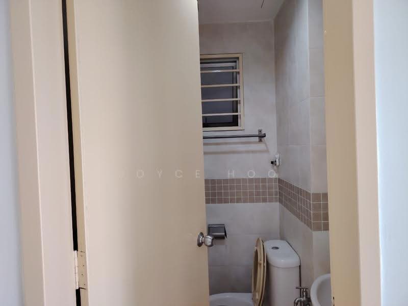 Apartment for Sale at Puteri Bayu Apartment - Joyce Hoo - Bathroom - PropertyGuru.com.my