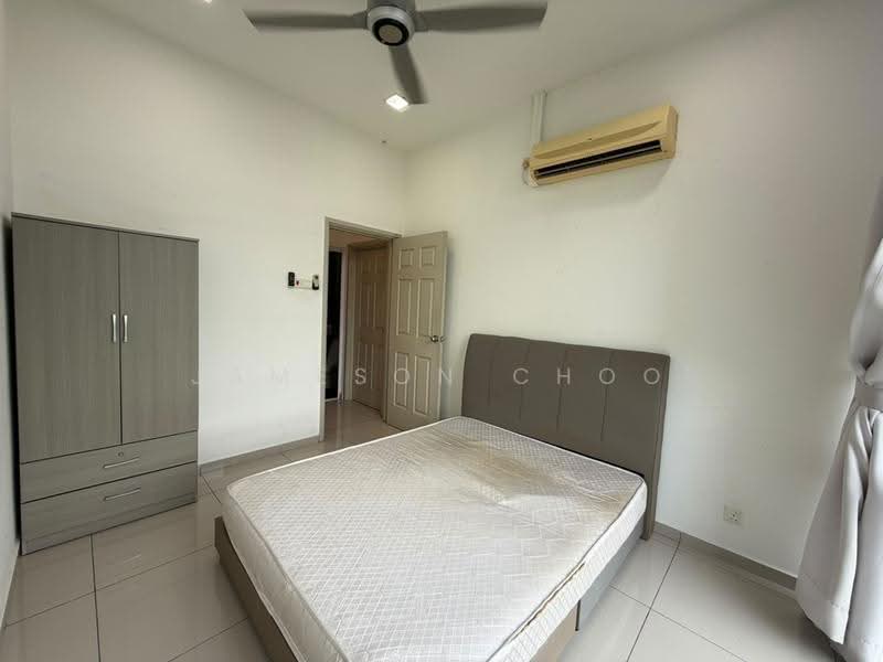 Kediaman Servis untuk Disewa di THE SENAI GARDEN (PANGSAPURI IMPIAN SENAI) - Jameson Choo - Bedroom - PropertyGuru.com.my