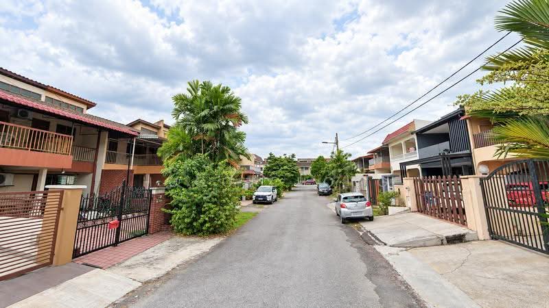 2-storey Terraced House for Sale in Taman Overseas Union (Taman Oug) (Jalan Klang Lama (Old Klang Road)) - Hugo Chong - Exterior - PropertyGuru.com.my