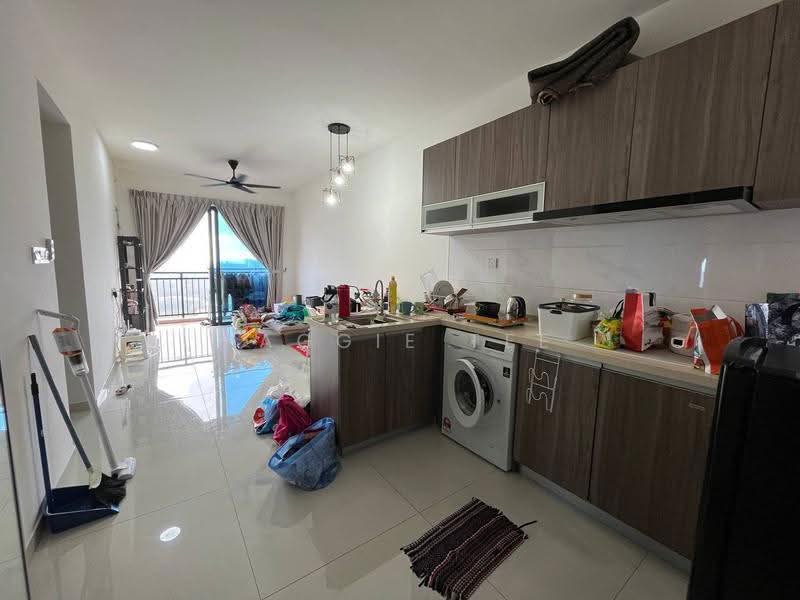 Pangsapuri untuk Dijual di Country Garden Central Park - Paggie Tee - Kitchen - PropertyGuru.com.my