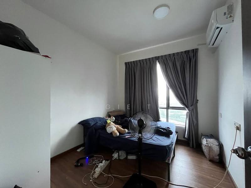 Pangsapuri untuk Dijual di Country Garden Central Park - Paggie Tee - Bedroom - PropertyGuru.com.my