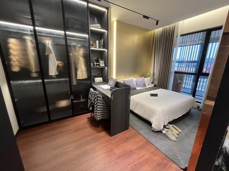 Kediaman Servis untuk Dijual di The Address @ Maxim Pelangi - Alvin Lim - Bedroom - PropertyGuru.com.my