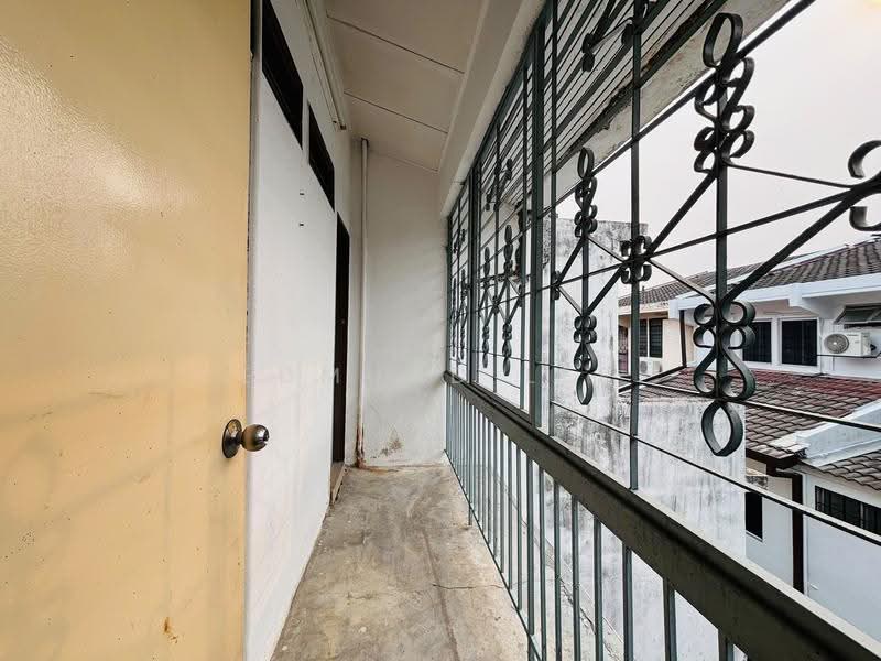 2-storey Terraced House for Sale in SS5 (Petaling Jaya) - Edmund Lee - Balcony - PropertyGuru.com.my