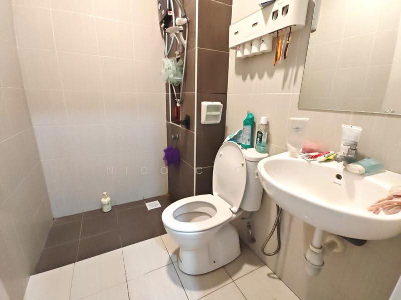 Rumah Teres 2-Tingkat untuk Dijual di Taman Ehsan Jaya (Ulu Tiram) - Nico Chong - Bathroom - PropertyGuru.com.my