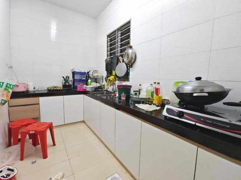 Rumah Teres 2-Tingkat untuk Dijual di Taman Ehsan Jaya (Ulu Tiram) - Nico Chong - Kitchen - PropertyGuru.com.my