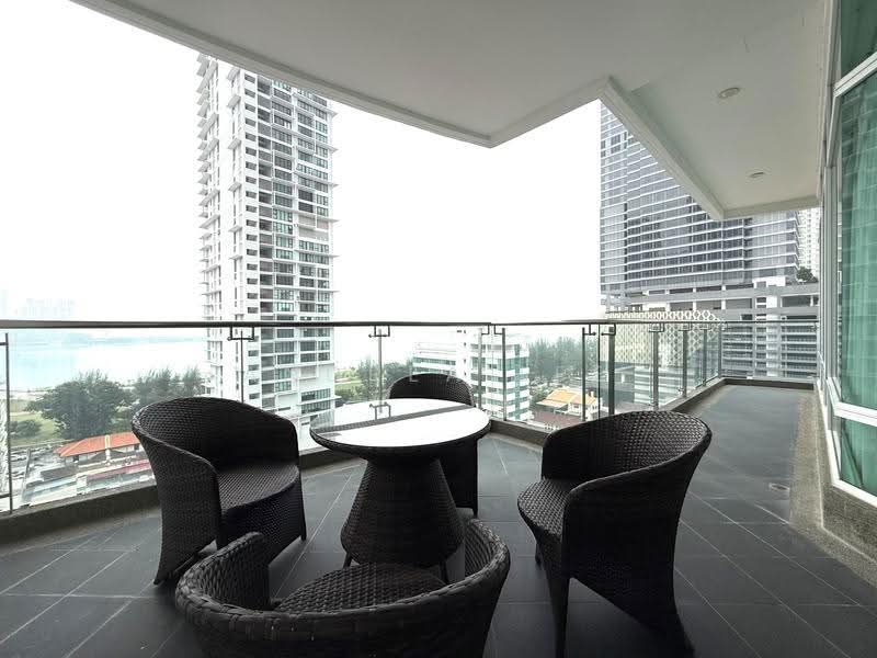 Kondominium untuk Disewa di H Residence (One Ritz Residence / Kelawai View) - Andrea Lee - Balcony - PropertyGuru.com.my