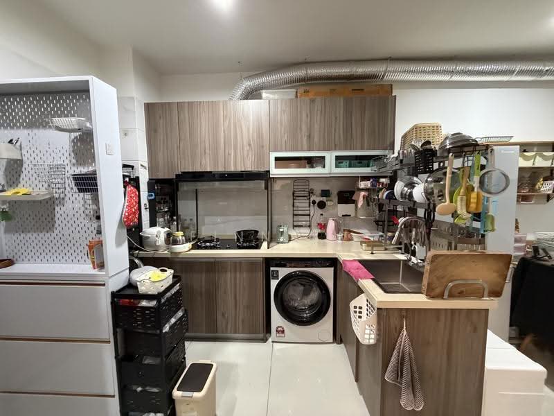 Kediaman Servis untuk Dijual di Country Garden Central Park - Finn Aw - Kitchen - PropertyGuru.com.my