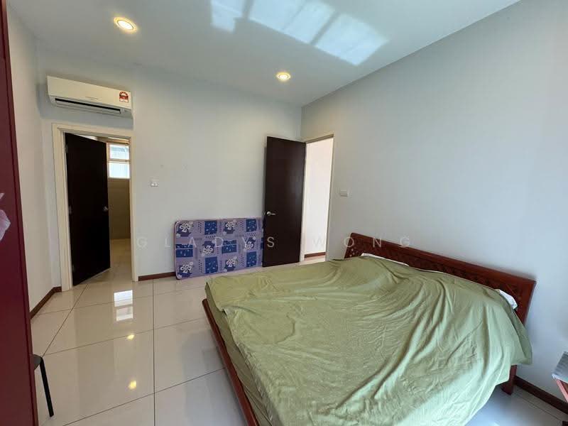 Banglo Pautan untuk Dijual di Senibong (Permas Jaya) - Gladys Wong - Bedroom - PropertyGuru.com.my