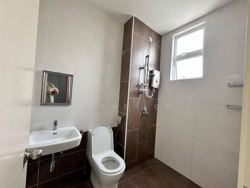 Cluster House for Sale in Iskandar Puteri (Nusajaya) (Johor) - Elayne Low - Bathroom - PropertyGuru.com.my