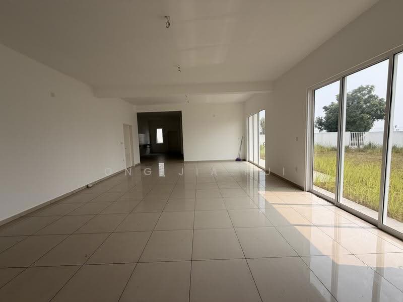 2-storey Terraced House for Sale in Seremban (Negeri Sembilan) - Ong Jia Hui - Living Room - PropertyGuru.com.my