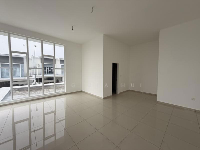 2-storey Terraced House for Sale in Seremban (Negeri Sembilan) - Ong Jia Hui - Living Room - PropertyGuru.com.my