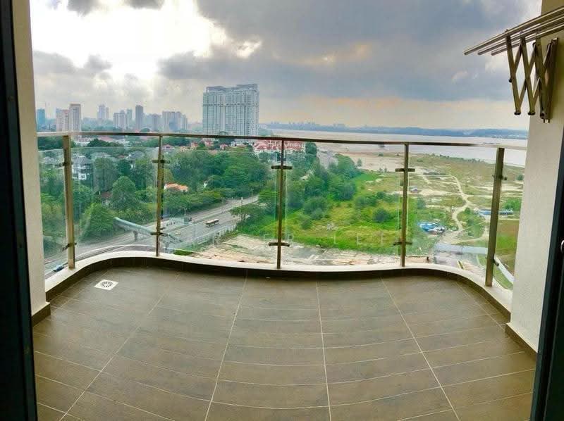 Condominium for Rent at Bay Point @ Country Garden Danga Bay - Carter Lee - Balcony - PropertyGuru.com.my
