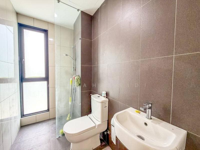 Semi-Detached House for Sale in Bandar Sungai Long (Selangor) - Afiqah zaidi - Bathroom - PropertyGuru.com.my