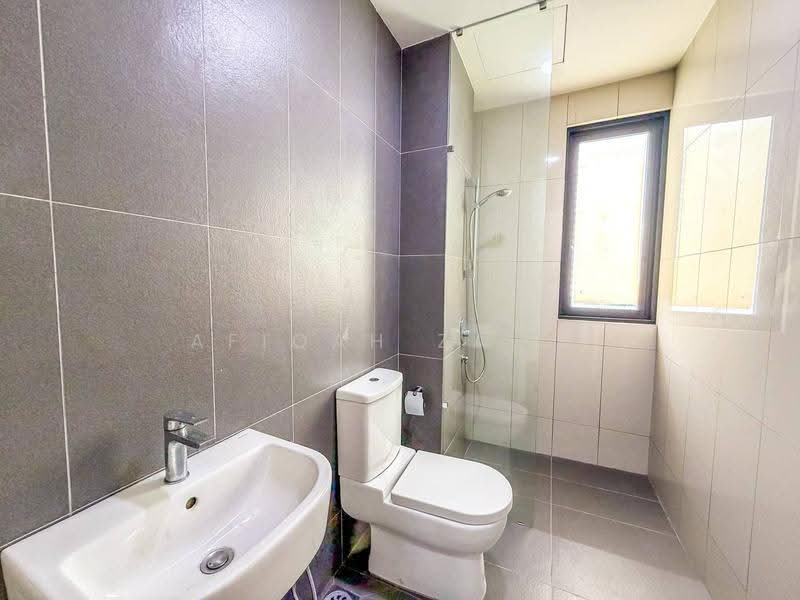 Semi-Detached House for Sale in Bandar Sungai Long (Selangor) - Afiqah zaidi - Bathroom - PropertyGuru.com.my