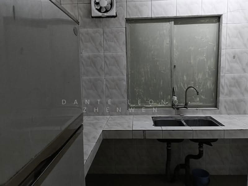 Rumah Teres untuk Disewa di Kajang (Selangor) - Dante Leong Zhenwen - Kitchen - PropertyGuru.com.my