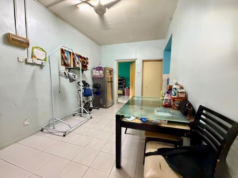 Townhouse for Sale in Bandar Selesa Jaya (Skudai) - Zoey Lee - Dining Room - PropertyGuru.com.my