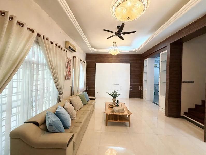 Rumah Berkembar untuk Dijual di Taman Puncak Perdana (Cheras) - Johnny Leong - Living Room - PropertyGuru.com.my