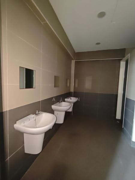 Kilang untuk Dijual di Eco Business Park 1 (Johor Bahru) - Alan Lin - Bathroom - PropertyGuru.com.my