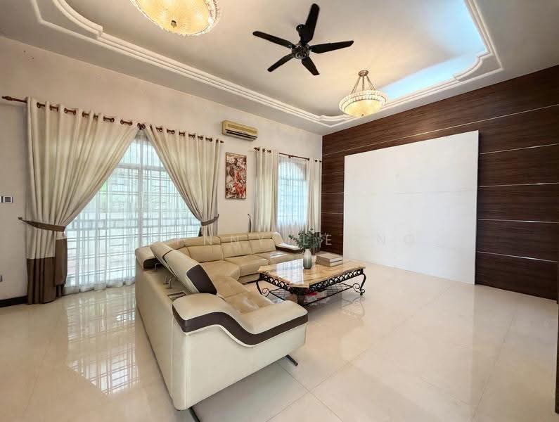 Rumah Berkembar untuk Dijual di Taman Cheras Perdana (Cheras) - Johnny Leong - Living Room - PropertyGuru.com.my